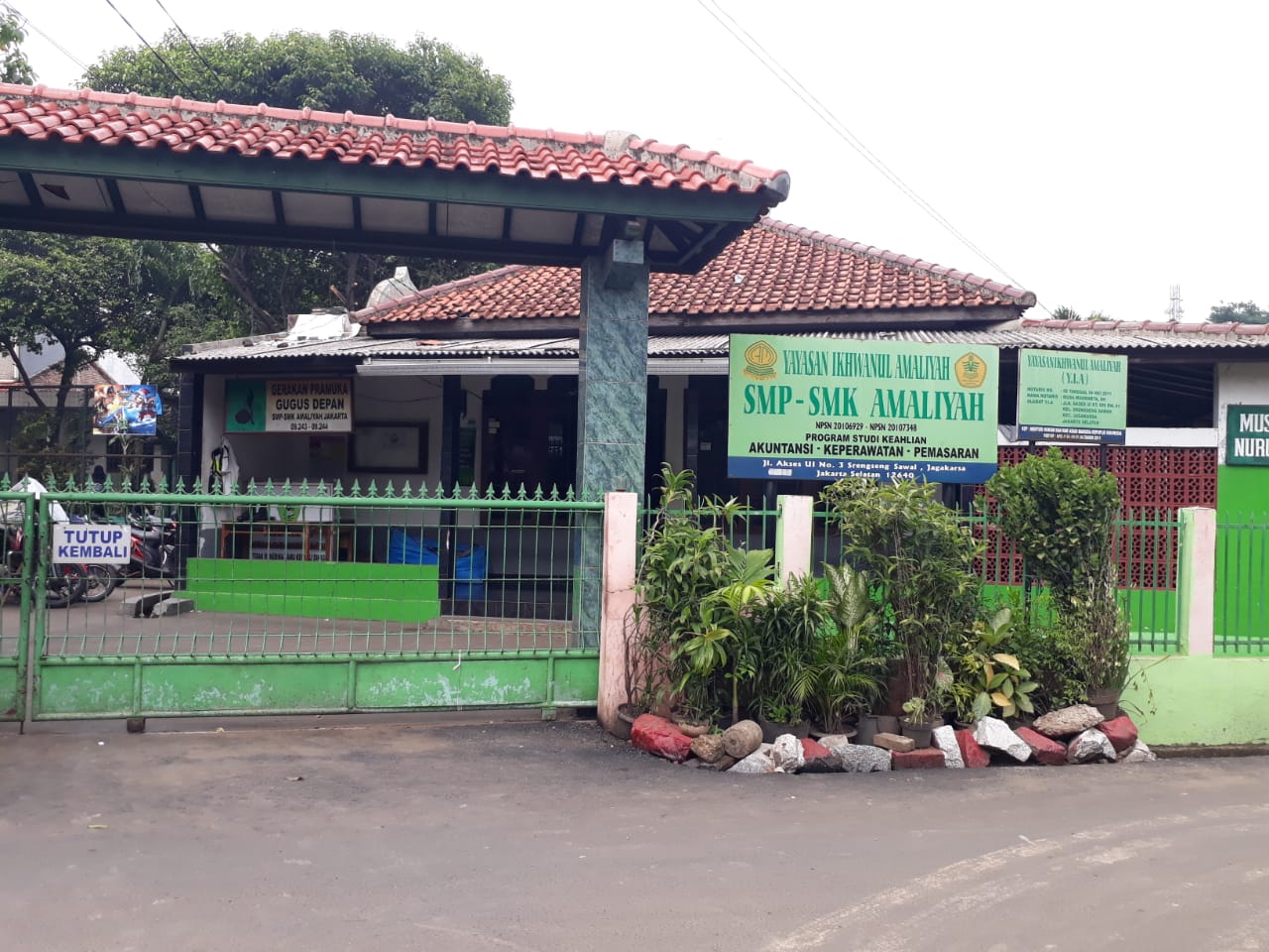 Penandatanganan MOU PT. Imamatek dengan Kepala sekolah SMK Amaliyah